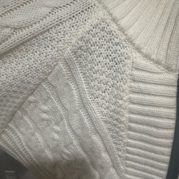 Venus zip Cardigan - Picture 9 of 12